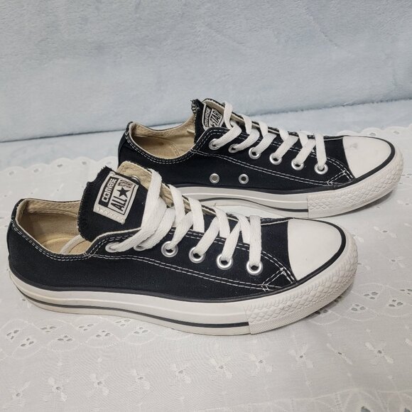 Classic Converse All Star Low Top Canvas Shoes. Unisex Men's 5, Women's 7. - Picture 2 of 8